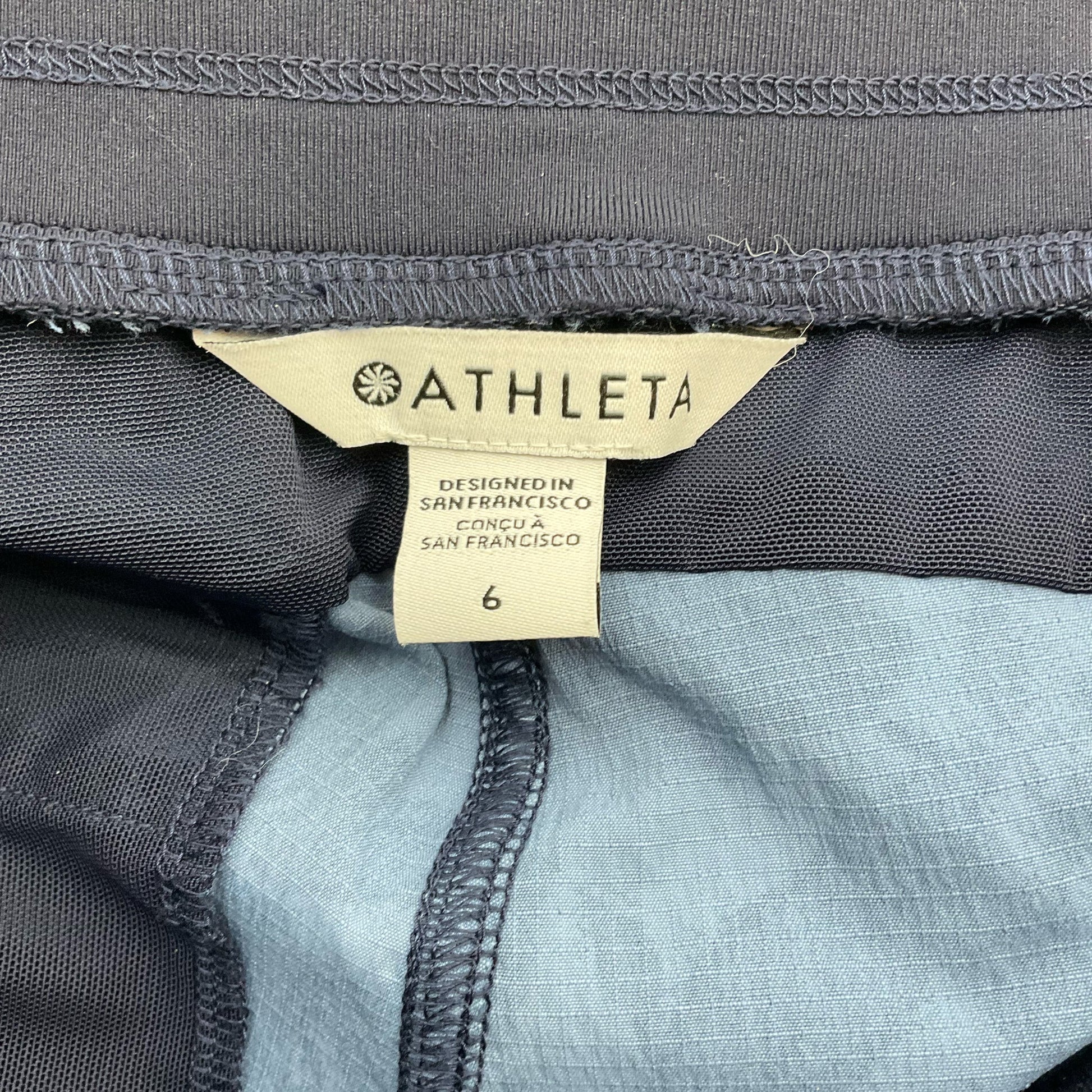 Athleta Blue Floral Pre-Owned Ladies - Size 6