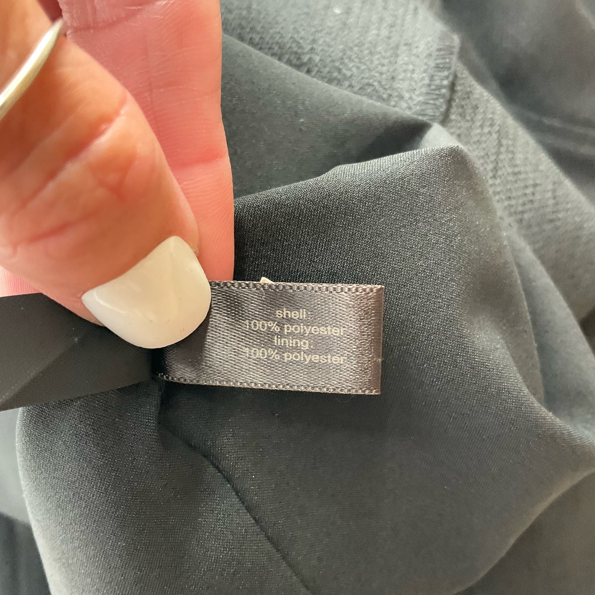 The Limited Black Solid Pre-Owned Ladies New With Tags Dress - Size 4