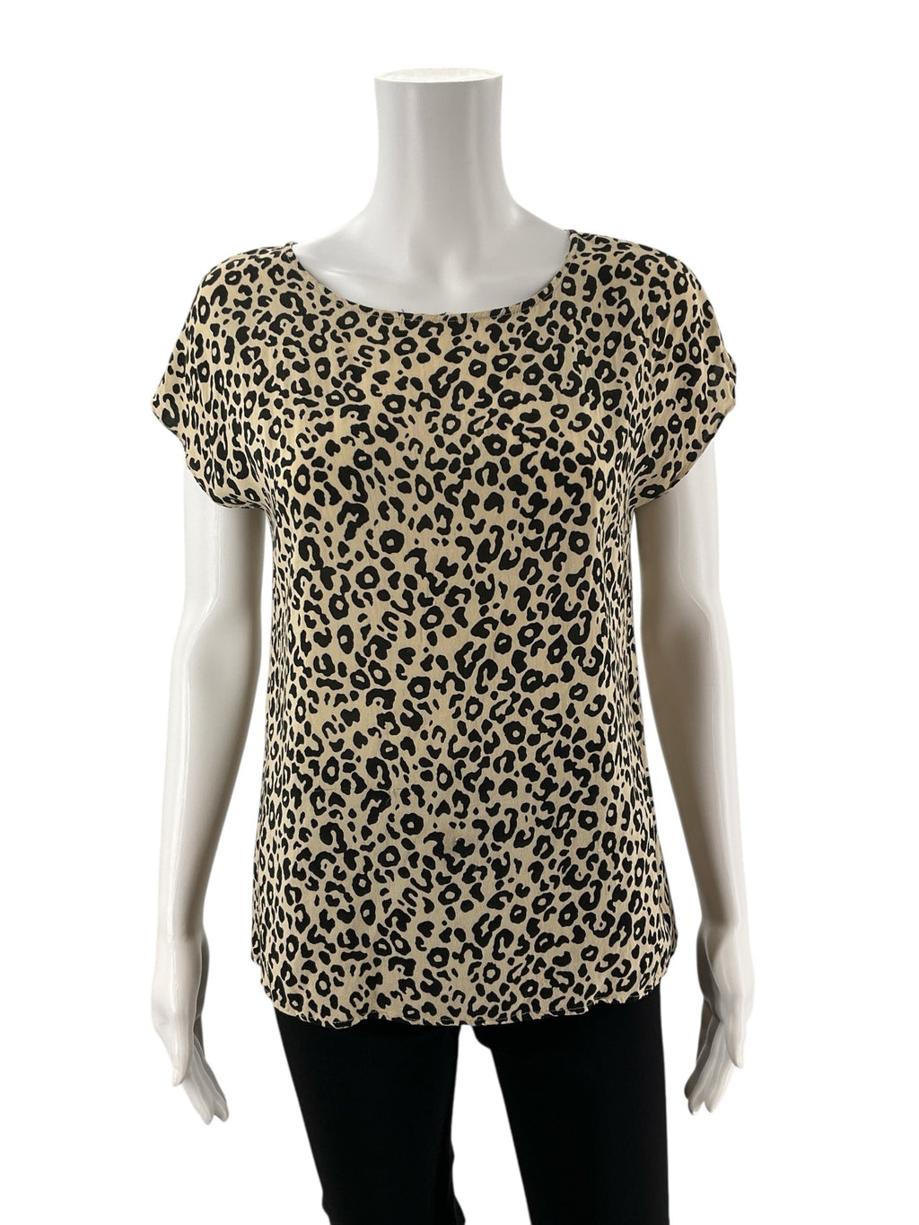 Pre-owned Bee Stitched tan and black animal print blouse, casual top, size small, featuring unique stitching details.