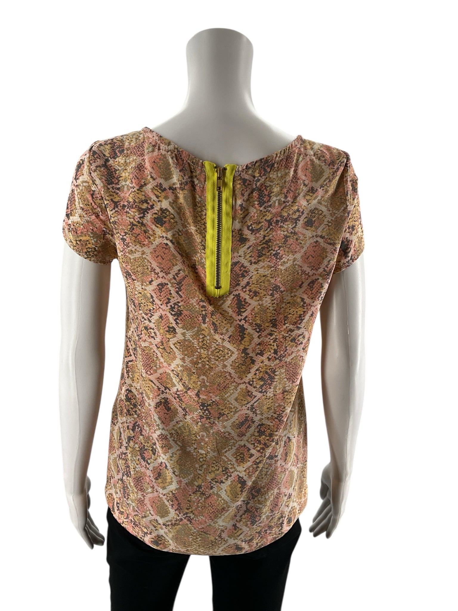 Fynn & Rose - Pink/Peach/Tan/Gray Pre-Owned Ladies Top - Size XS