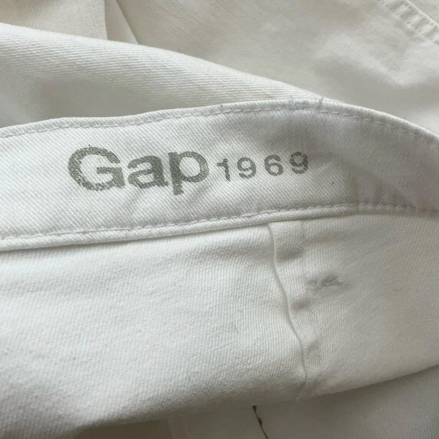 Gap White High-Rise Flare Jeans – Size 4, Excellent Condition