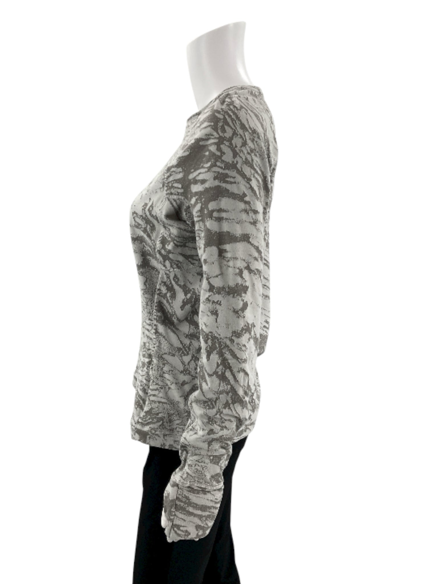 Lululemon Gray Sweatshirt Pre-Owned Ladies Top -  Size 8