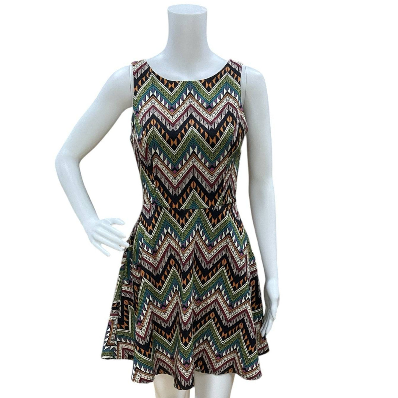 Lush Navy/Multi Chevron Ladies Pre-Owned Dress - Size Small - Margaret’s Fine Consignment