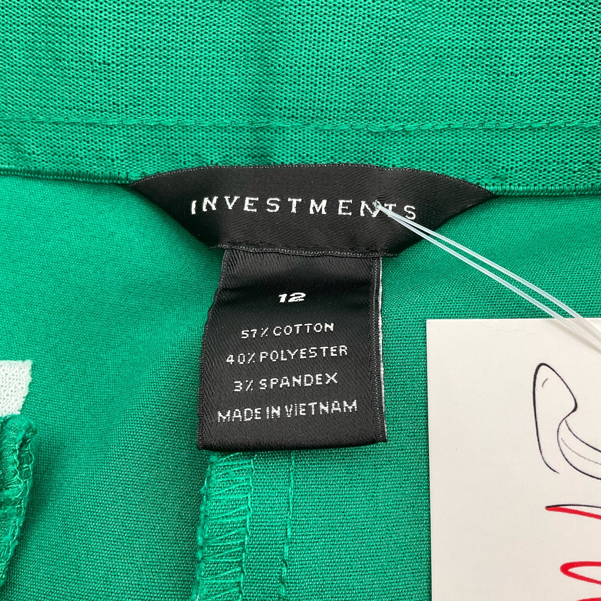 Investments Green Solid Pre-Owned Ladies Shorts - Size 12