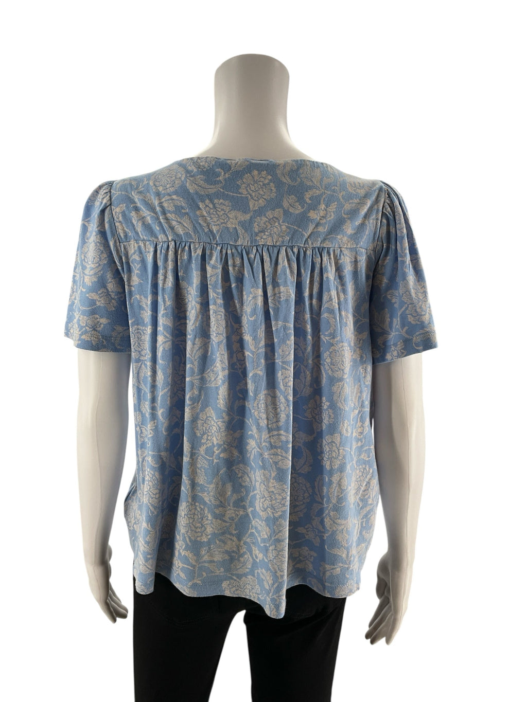 Lucky Brand Blue/White Floral Pre-Owned Ladies Top - Size Small Petite