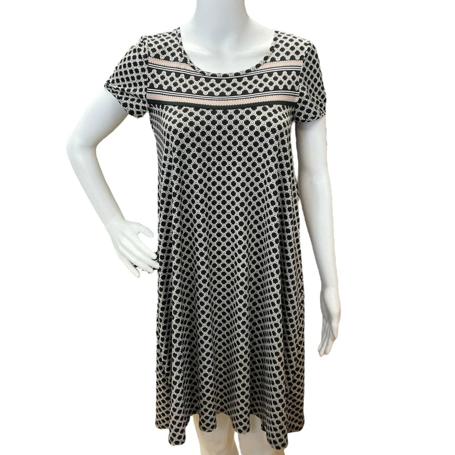 Max Studio Black/White Pre-Owned Ladies Dress - Size XS - Margaret’s Fine Consignment