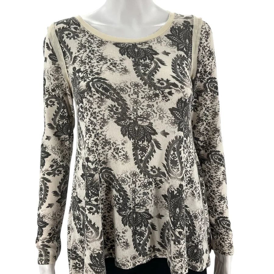 Rewind Gray/Cream Paisley Pre-Owned Ladies Top - Size Small