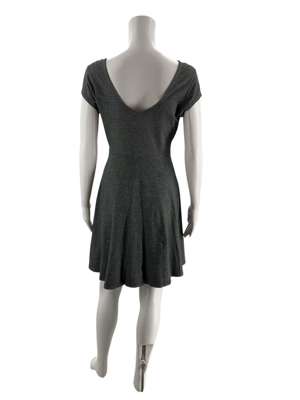 Old Navy Gray/Black Pinstripe Pre-Owned Ladies Dress - Size Medium