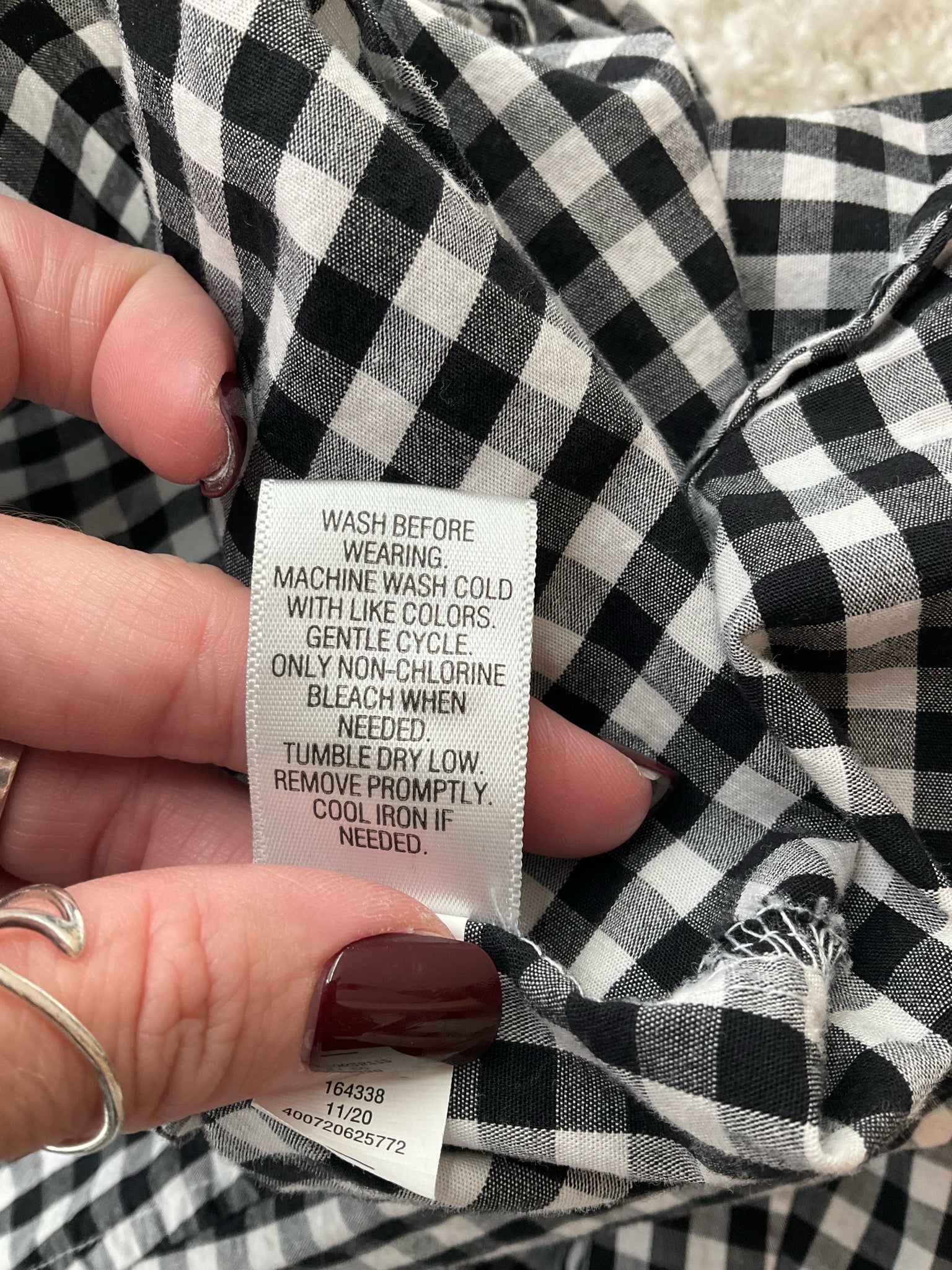 White and navy checkered button-down tunic top by Croft & Barrow in size medium, featuring a classic preppy style.