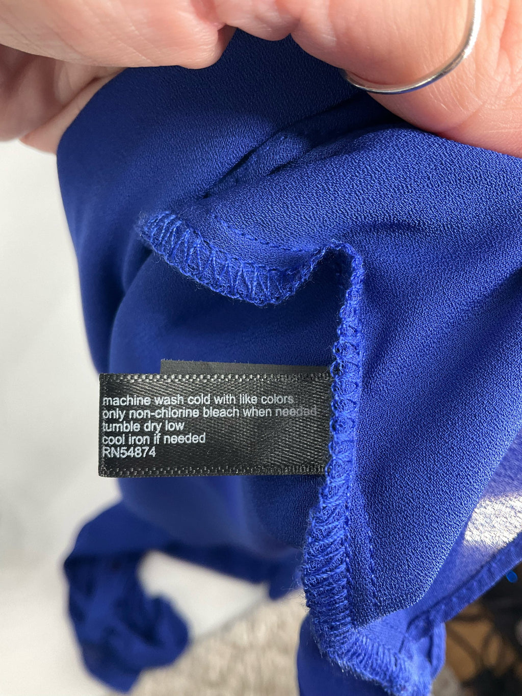 The Limited - Royal Blue Solid Pre-Owned Ladies Casual Top - Size XS