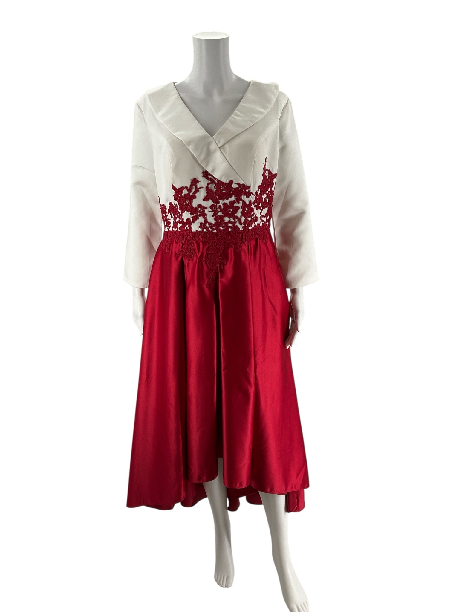 No Brand White/Red Embroidered Pre-Owned Ladies Dress - Size 12