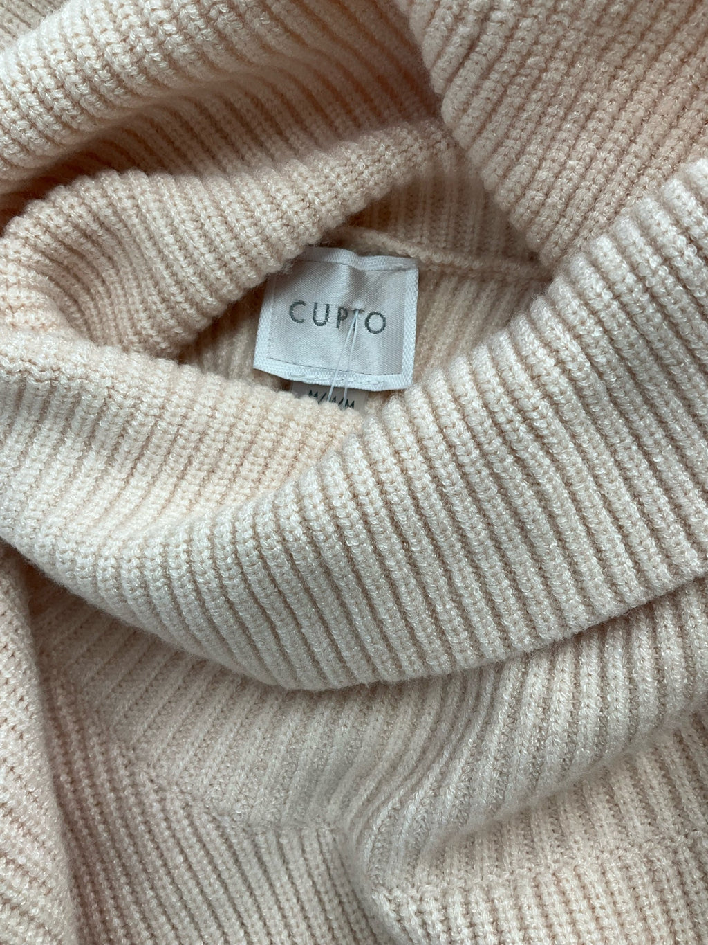 Cupio -  Peach Solid Pre-Owned Ladies Casual Top - Size Medium