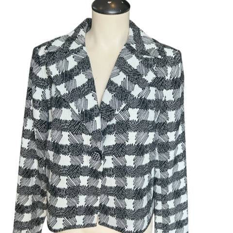 Doncaster White/Black Print Blazer - Size 8 with abstract checkered pattern, gently used consignment piece for women’s formal or office wear.