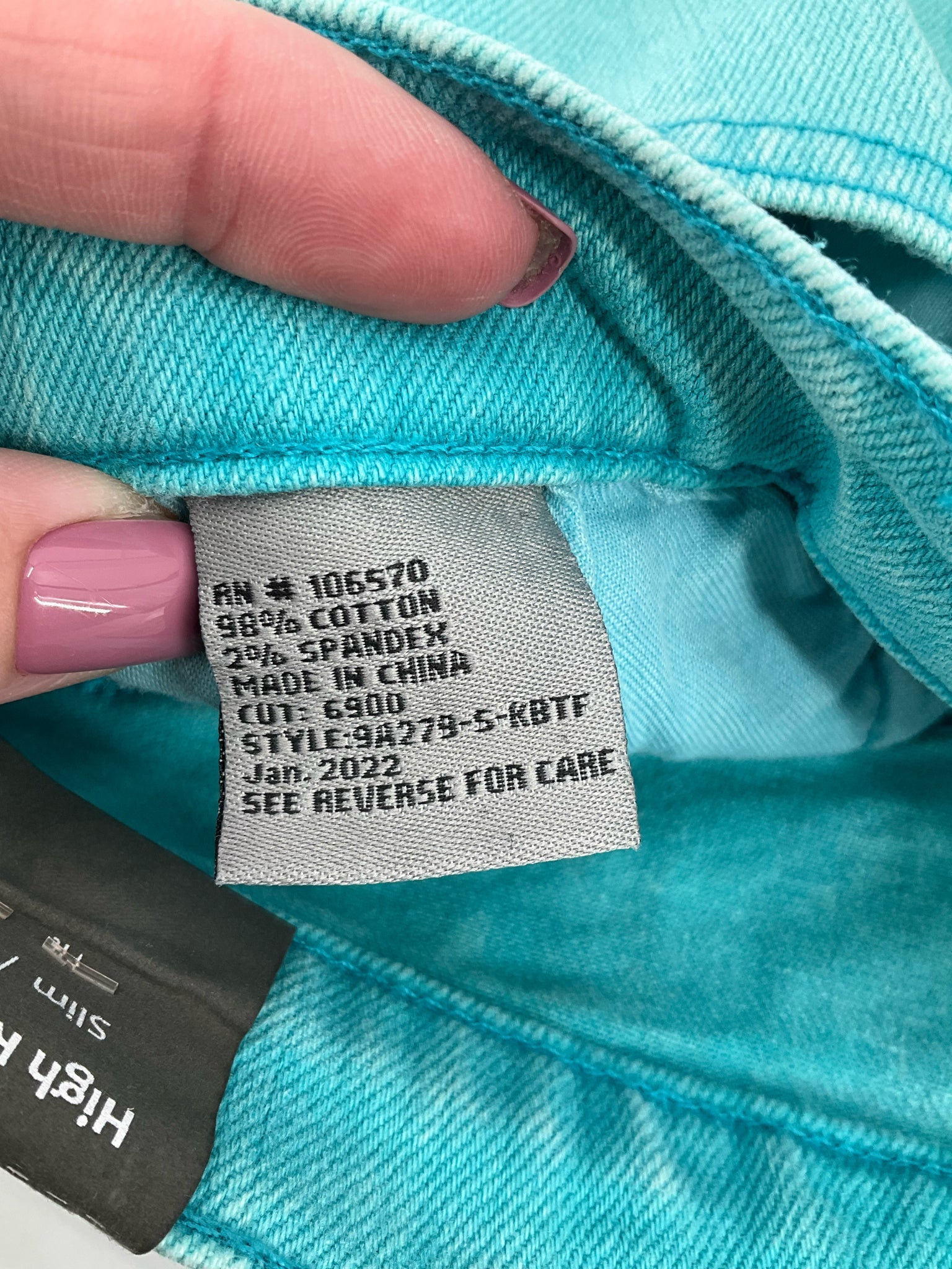 Tractr Aqua Solid Pre-Owned Ladies New With Tags Shorts - Size 6