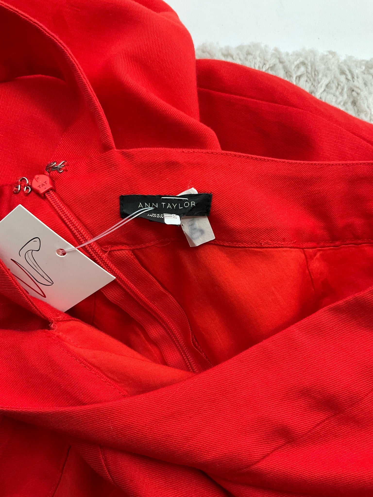 Ann Taylor red solid sleeveless halter dress, size 8, sheath style perfect for cocktail or wedding guest occasions.