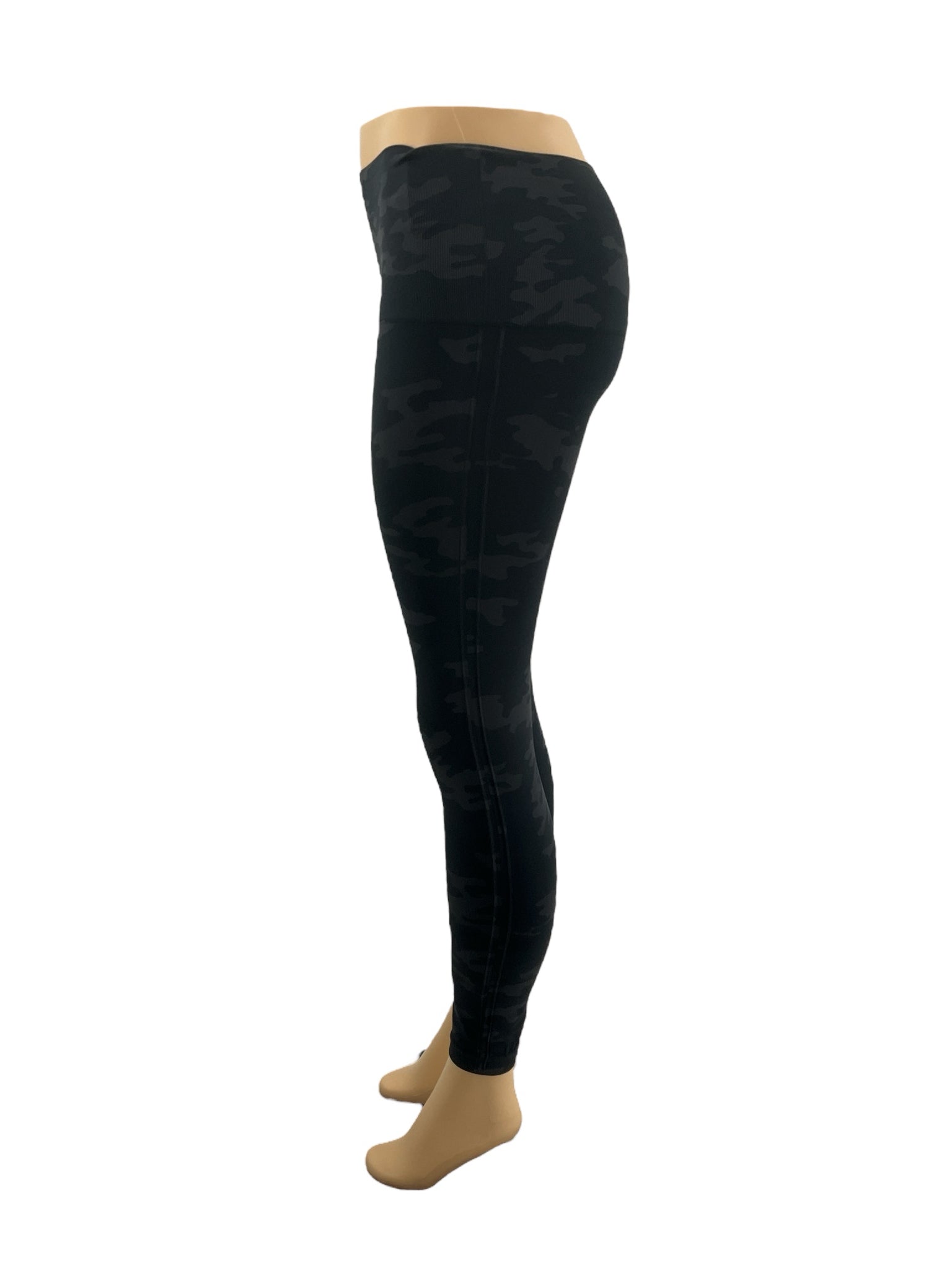 Spanx Black Camo Pre-Owned Ladies New With Tags Pants -  Size Medium