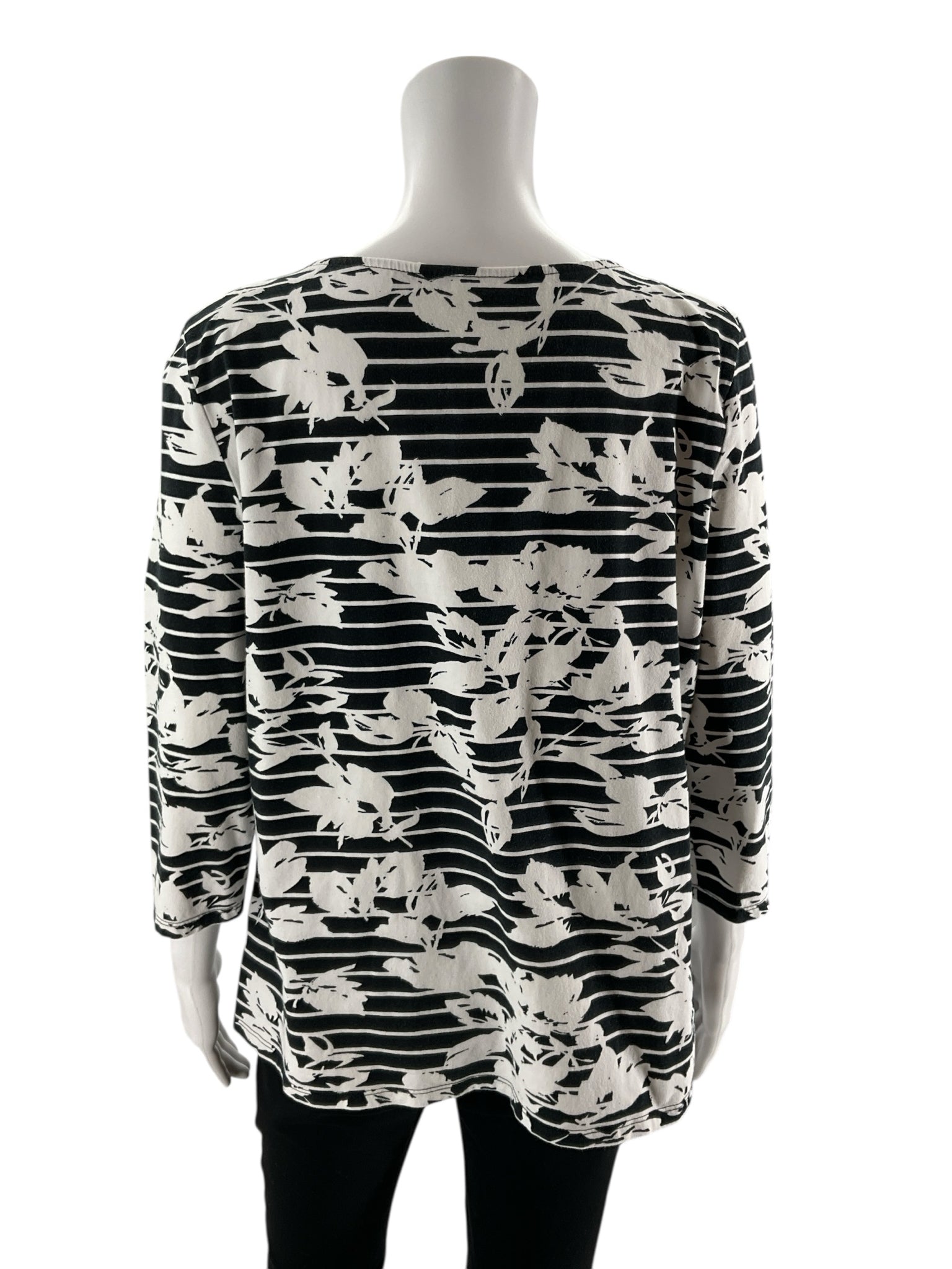 No Brand - Black/White Floral Pre-Owned Ladies Casual Top - Size Large