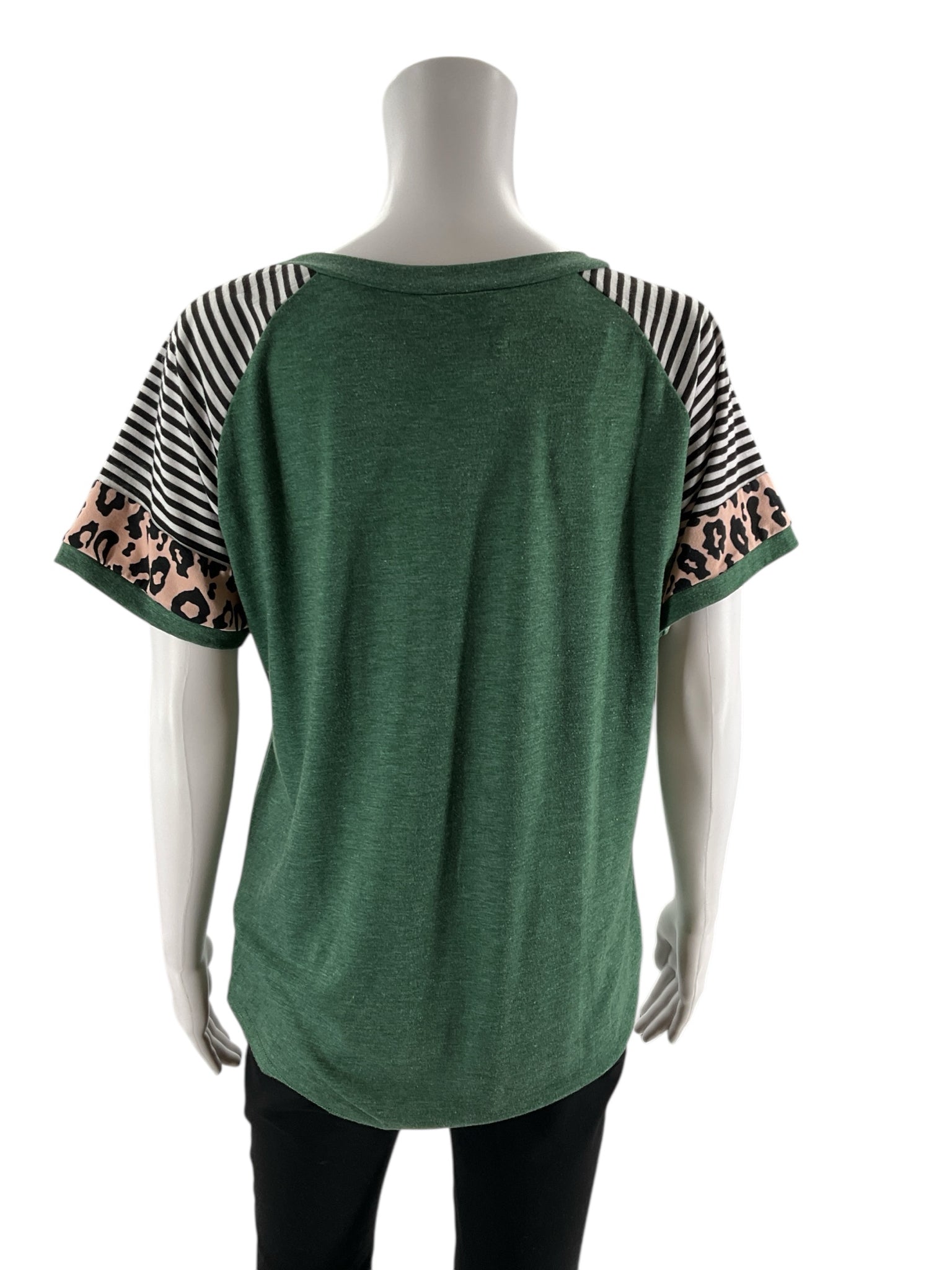 No Brand - Green/White/Black Stripe/Animal Print Pre-Owned Ladies Top - Size Small