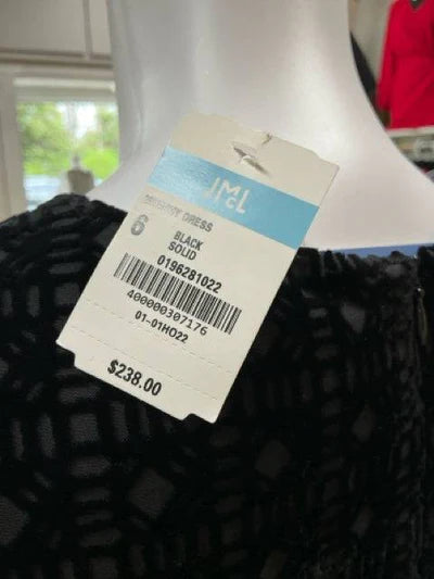J Mclaughlin Black Solid Velvet Pre-Owned Ladies New with Tags Dress - Size 6