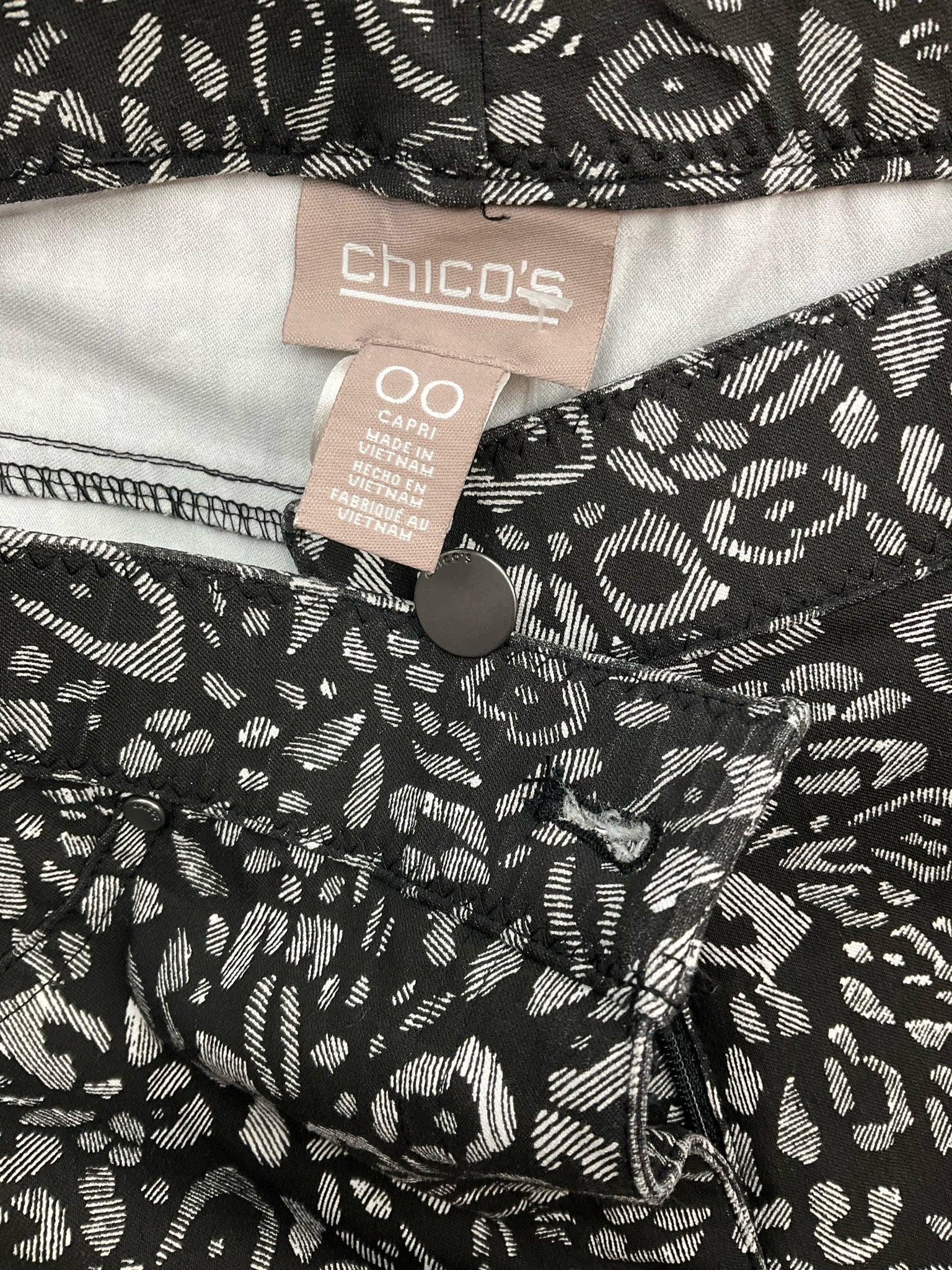 Chico Black/White Print Pre-Owned Ladies Pants - Size Large