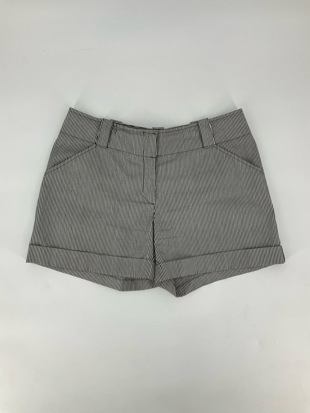 White House Black Market White/Blue Stripe Pre-Owned Ladies Shorts - Size 8