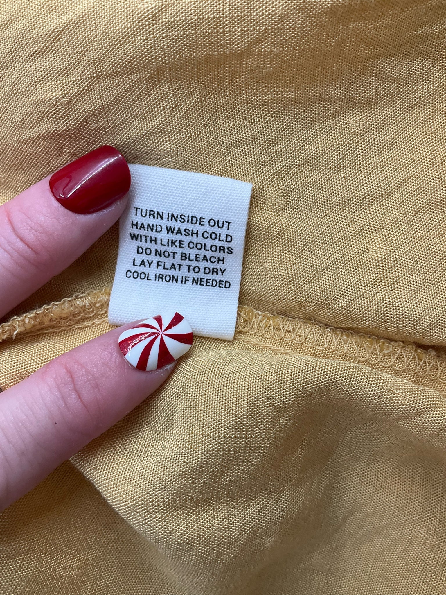 Mine - Yellow Solid Pre-Owned Ladies Casual Top - Size Medium