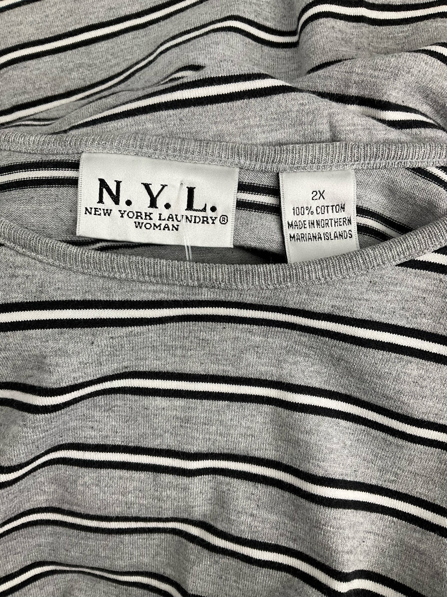 NYL Gray/Black Stripe Pre-Owned Ladies Top - Size 2X