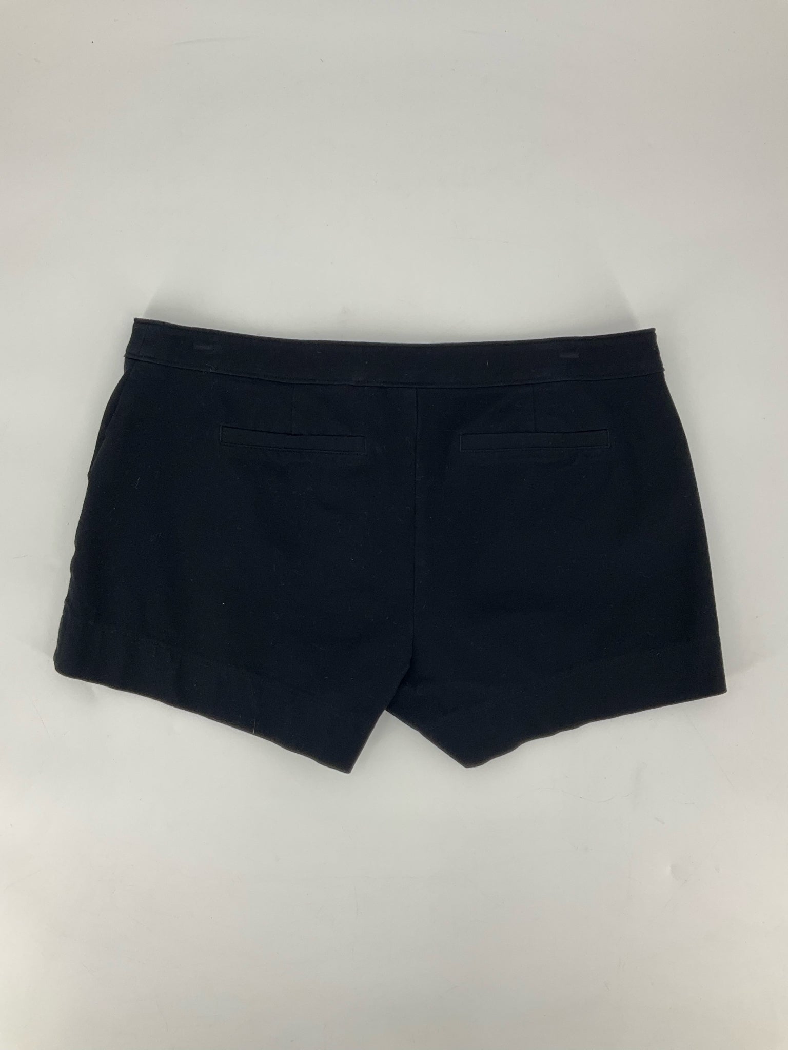 Nicole Miller Black Solid Pre-Owned Ladies Shorts - Size 8