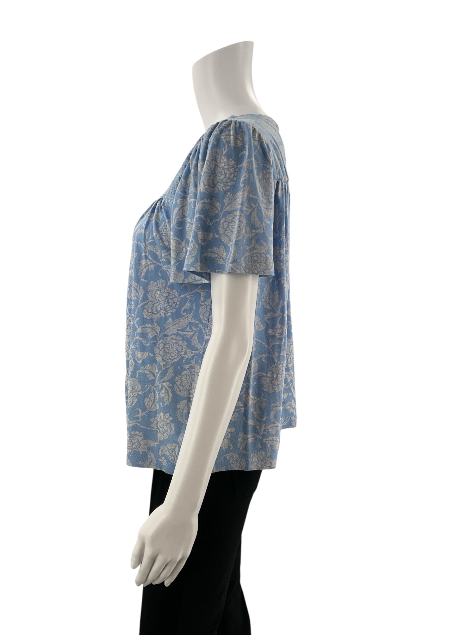 Lucky Brand Blue/White Floral Pre-Owned Ladies Top - Size Small Petite