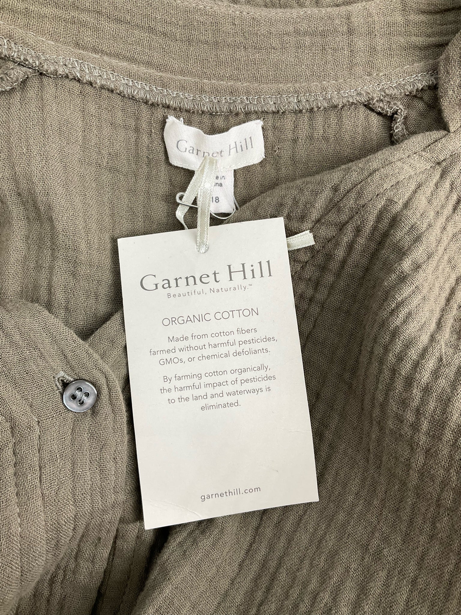 Garnet Hill Army Green Solid Pre-Owned Ladies Top - Size 18