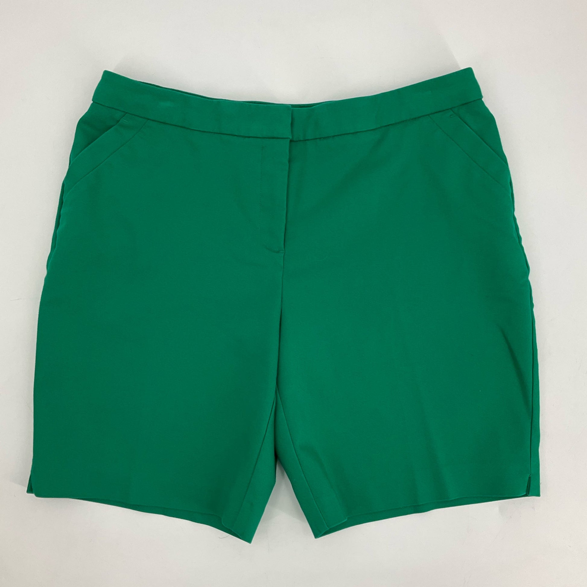 Investments Green Solid Pre-Owned Ladies Shorts - Size 12