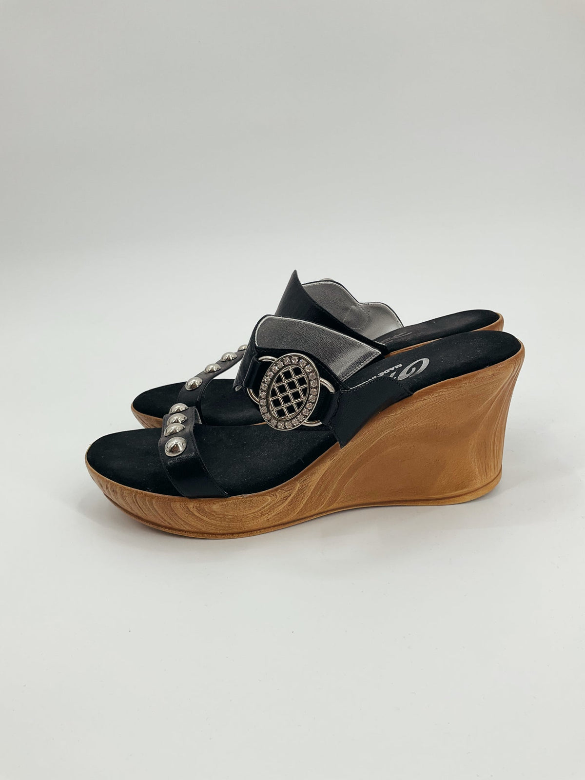 Onex Black Studded Pre-Owned Ladies Sandals - Size 9