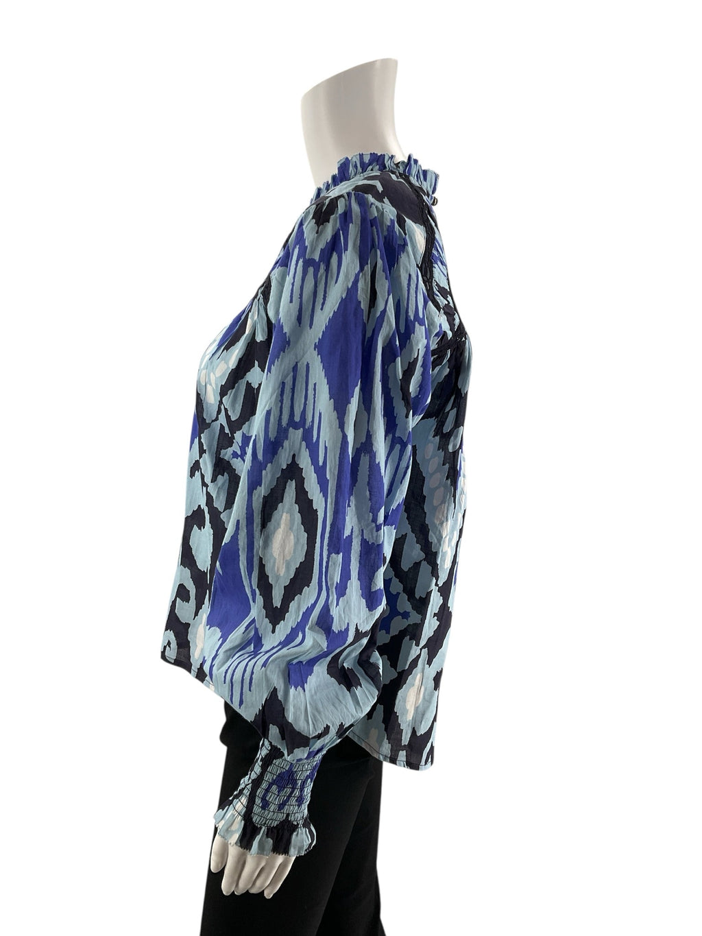 Pre-owned Love The Label blue print ladies top, size small, featuring romantic statement sleeves and a bohemian style.