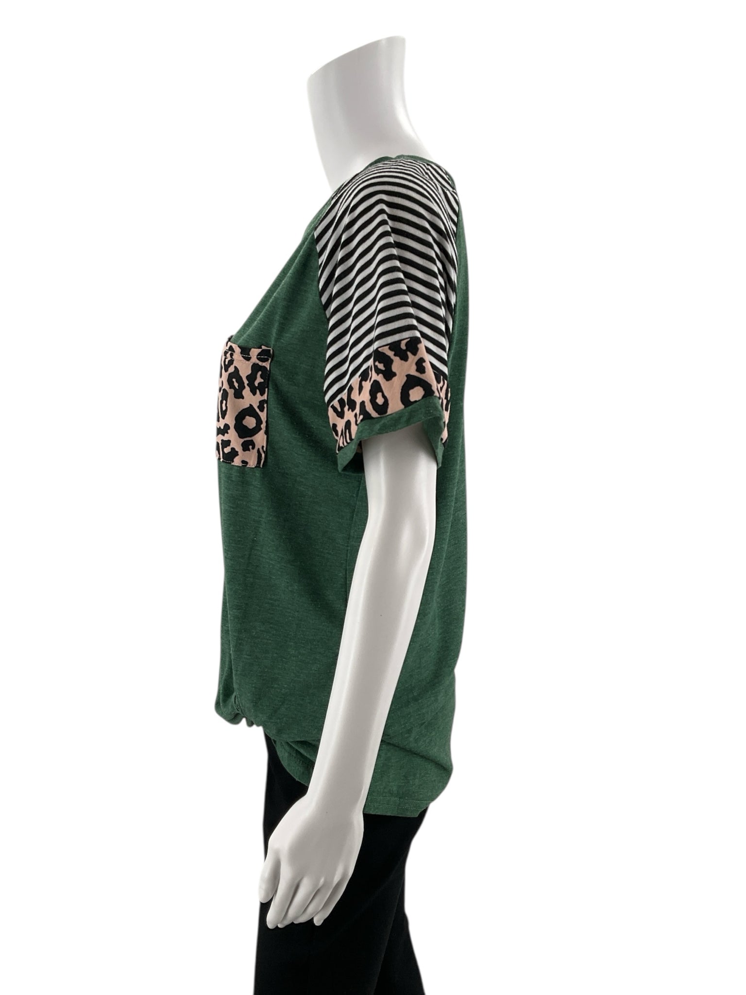 No Brand - Green/White/Black Stripe/Animal Print Pre-Owned Ladies Top - Size Small