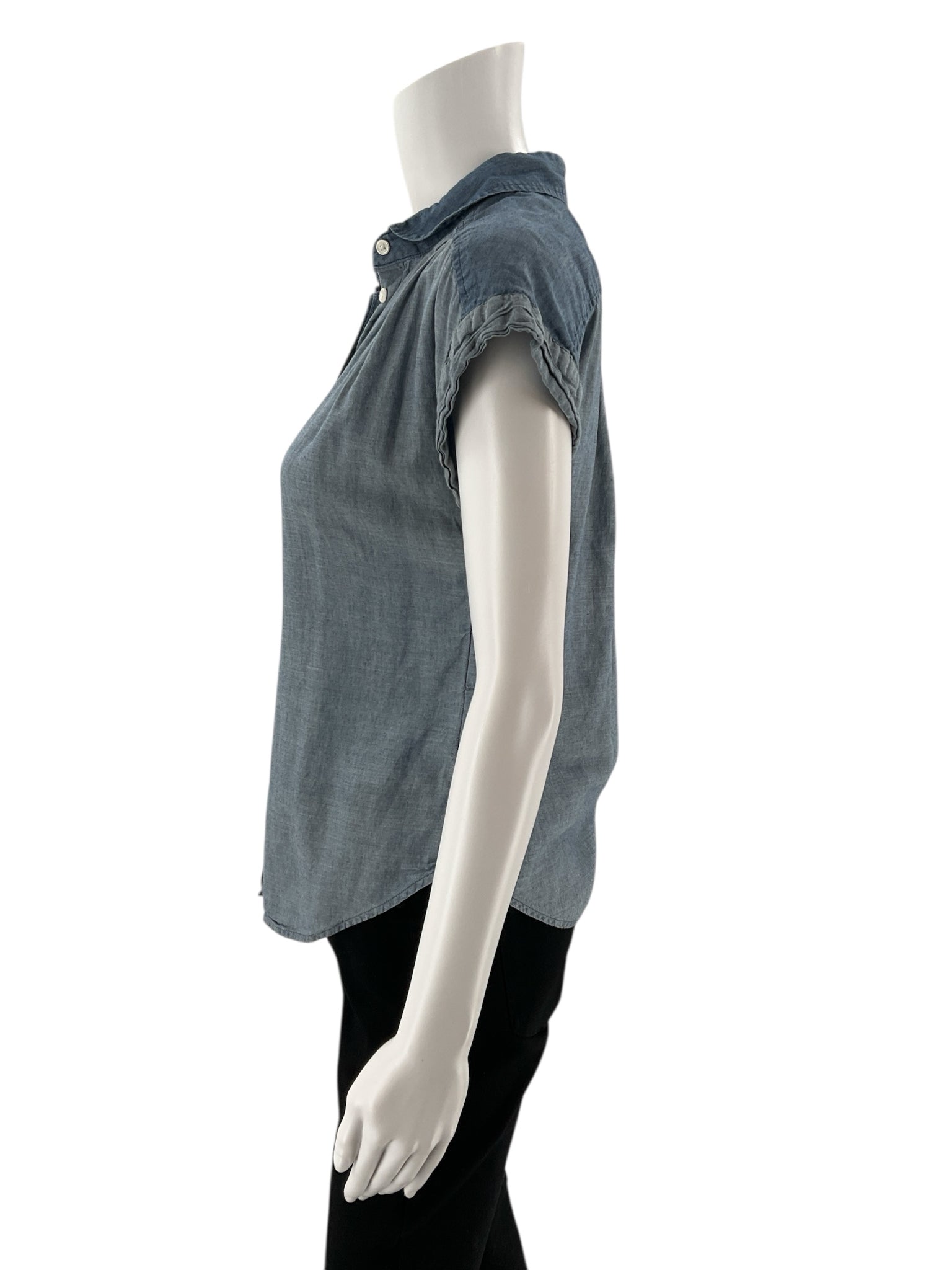 Levis - Blue Solid Pre-Owned Ladies Casual Top - Size Small