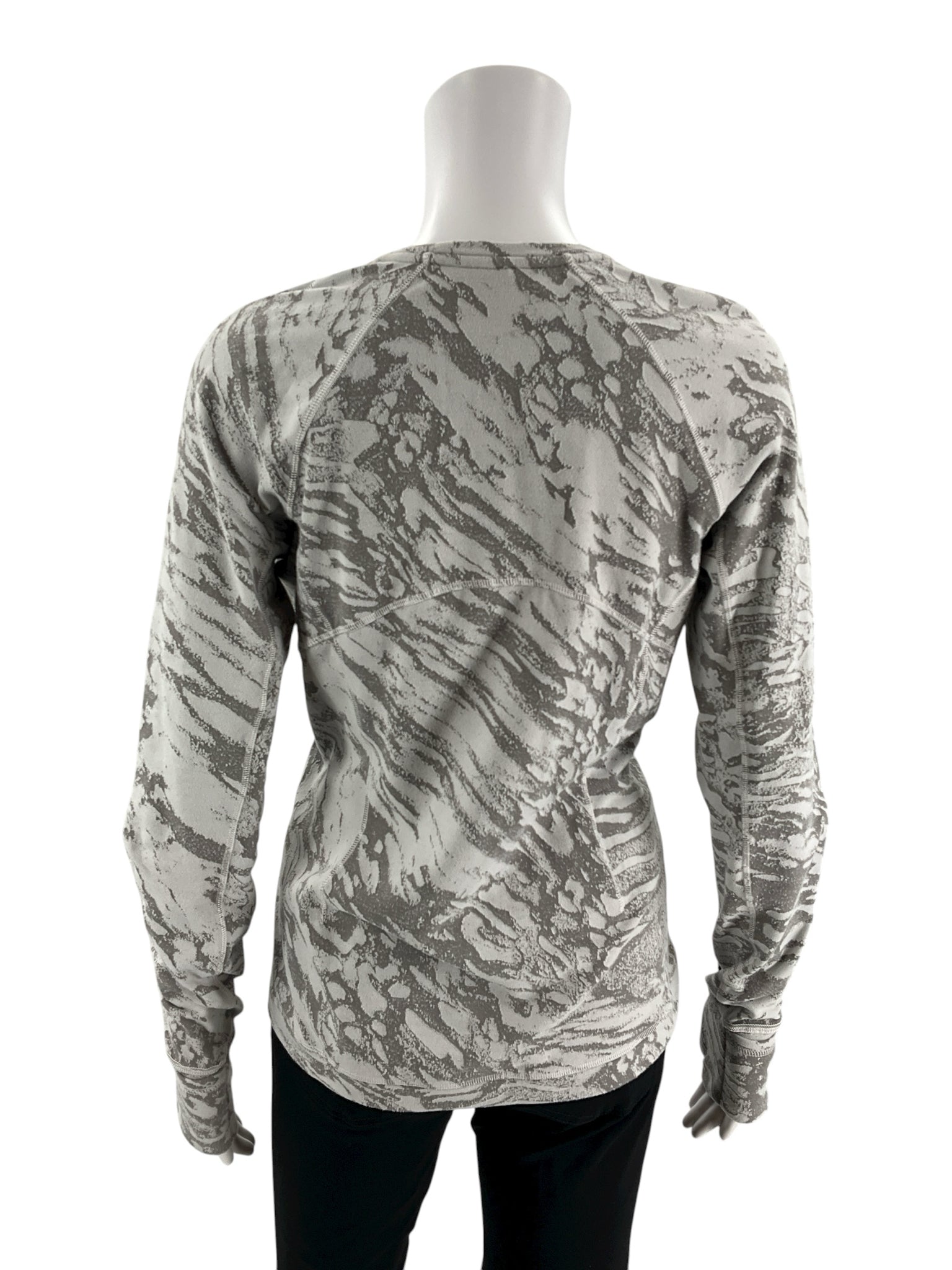 Lululemon Gray Sweatshirt Pre-Owned Ladies Top -  Size 8