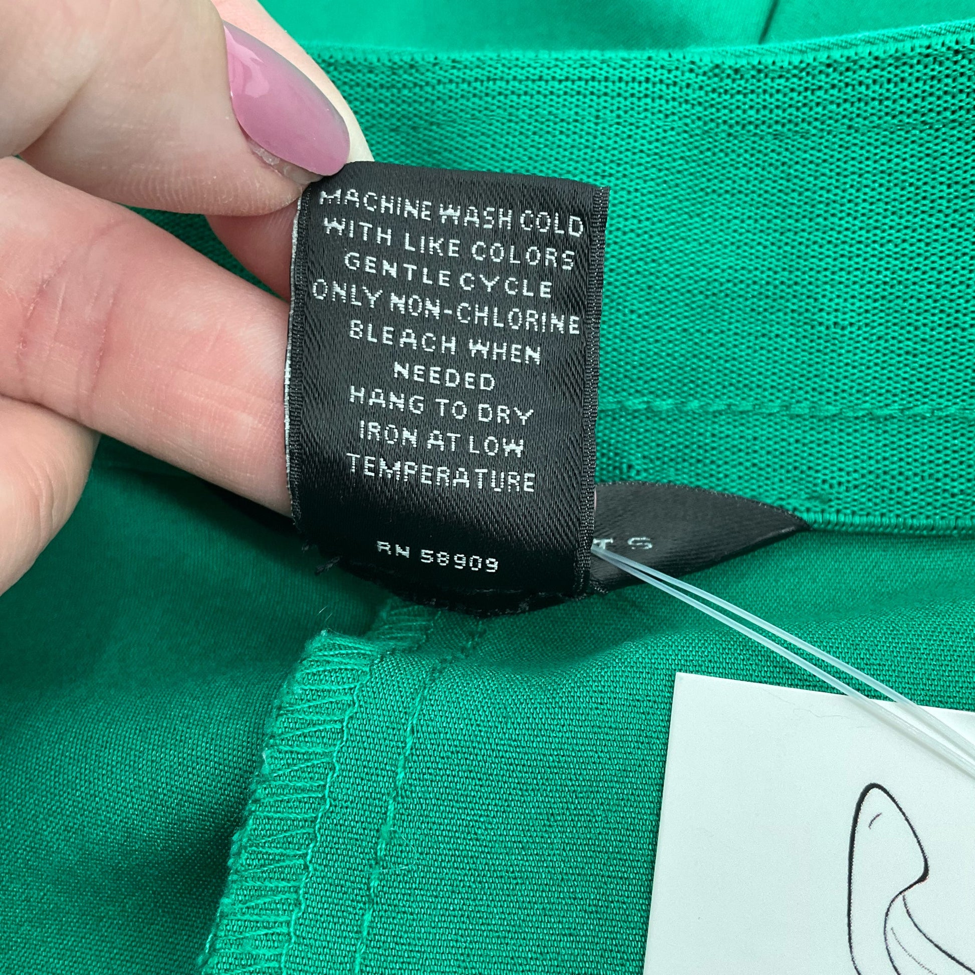 Investments Green Solid Pre-Owned Ladies Shorts - Size 12