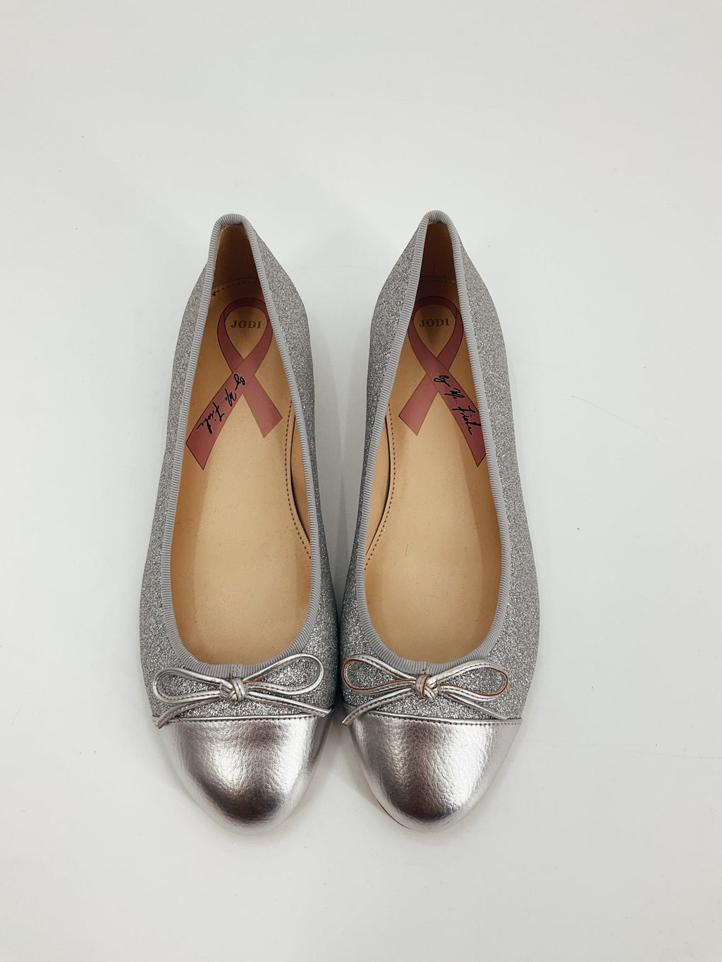 Marc Fisher Silver Glitter Pre-Owned Ladies Flats - Size 7.5