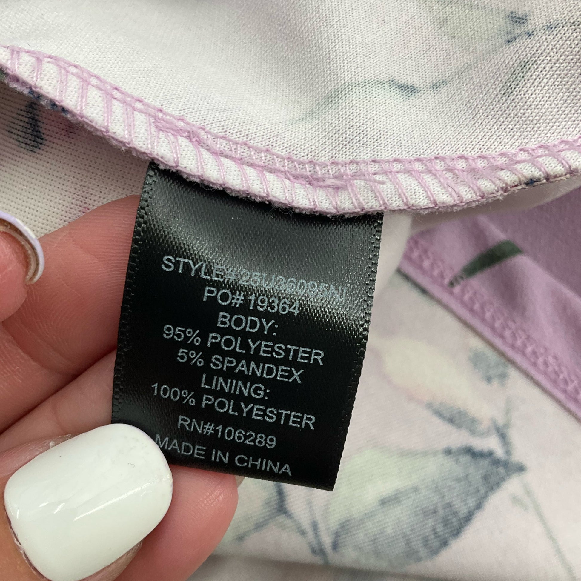 Trixxi Lavender Floral Pre-Owned Ladies New with Tags Dress - Size Medium