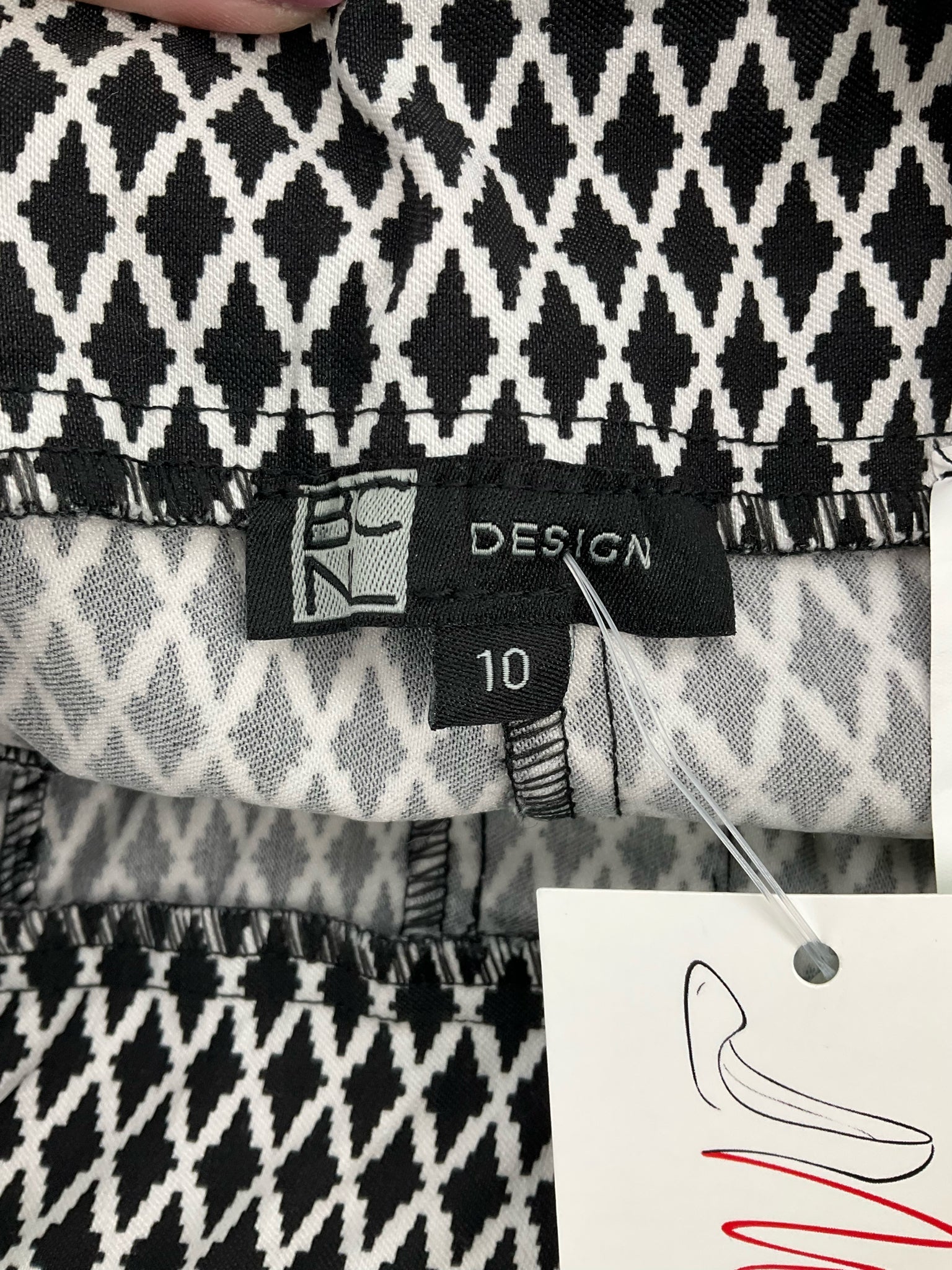 Bcnl Design Black/White Diamond Shorts -  Size 10