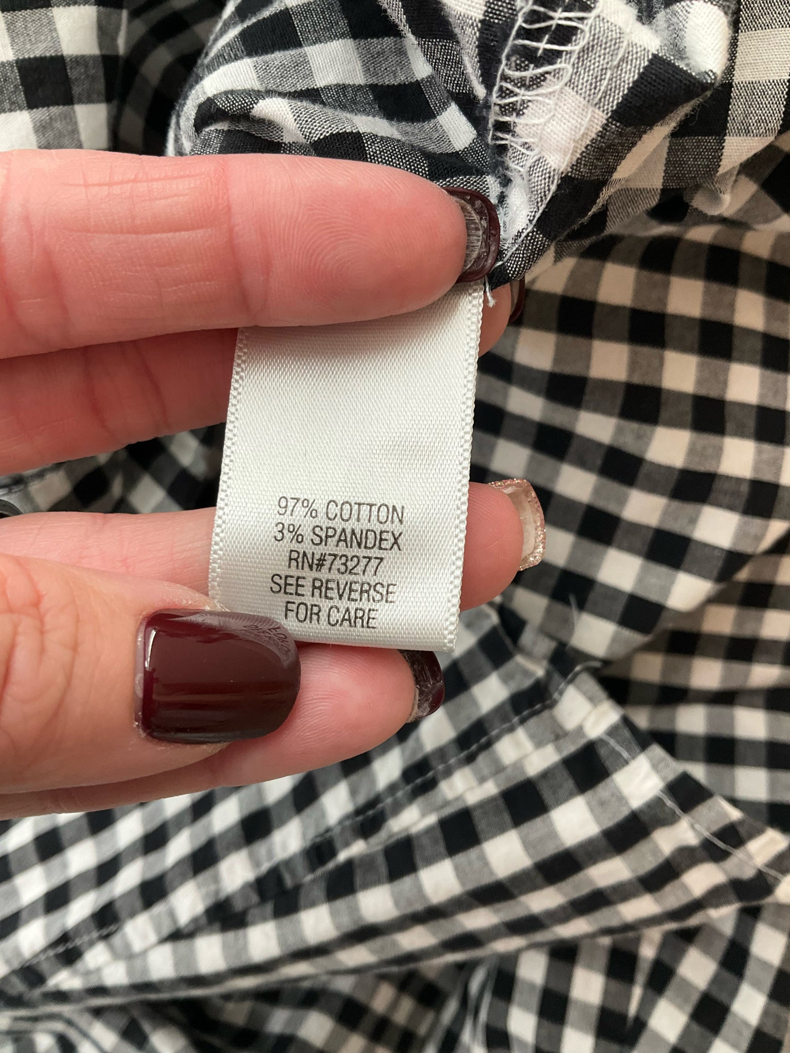 Croft & Barrow white and navy checkered button-down tunic top in size medium, showcasing a classic preppy style.