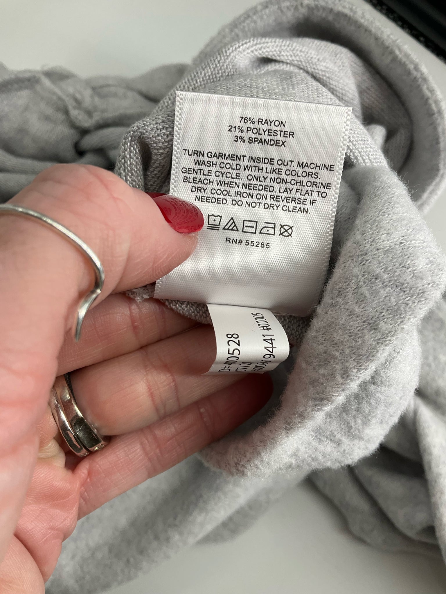 Express -  Gray Solid Pre-Owned Ladies New With Tags Casual Top -  Size M