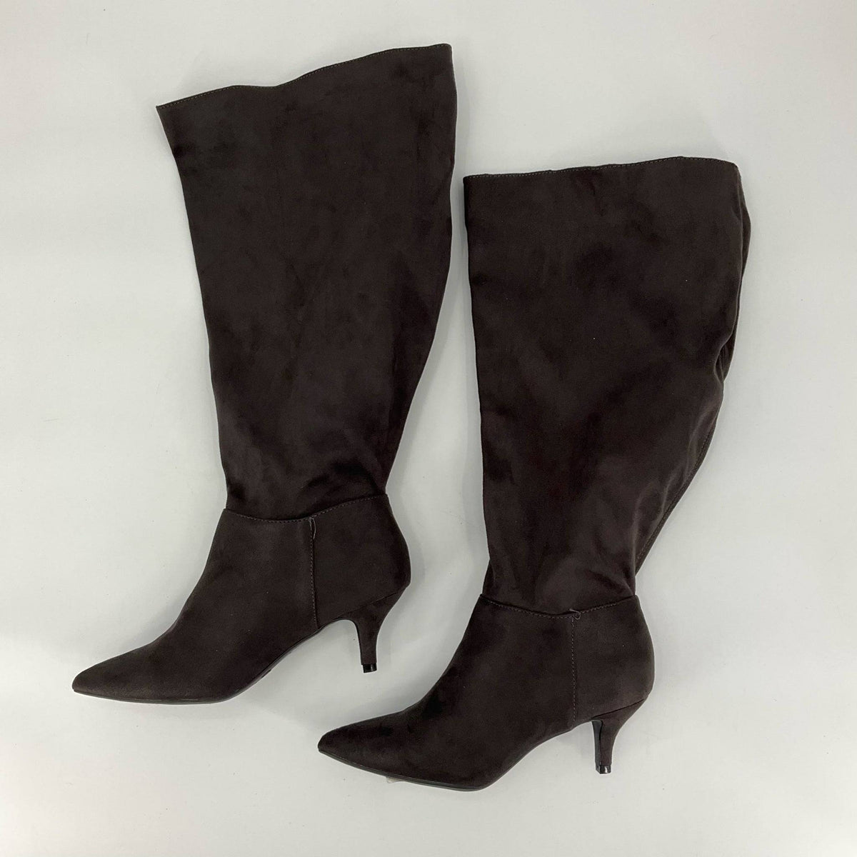 Boots Size 8.5W - Margaret’s Fine Consignment