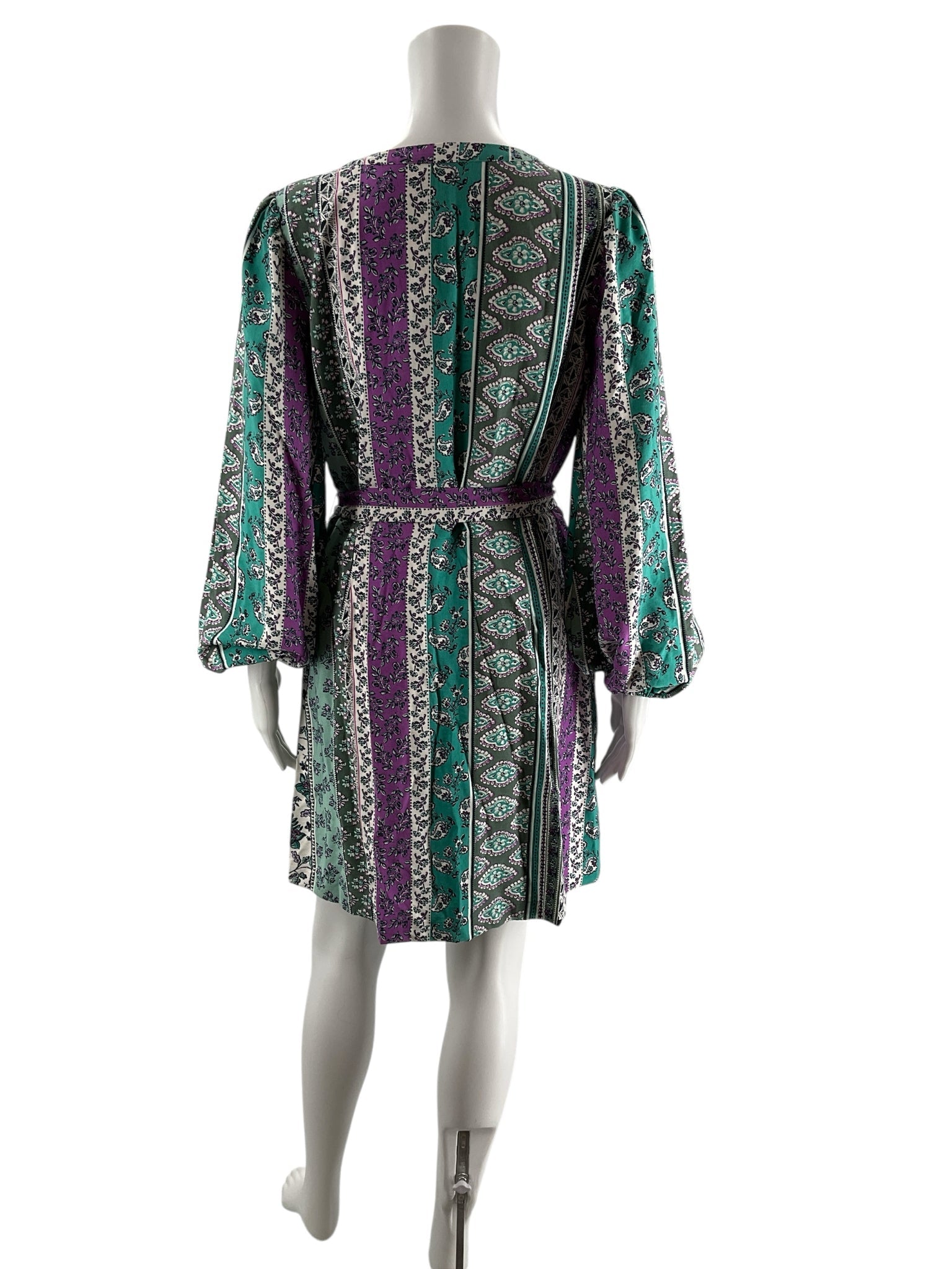 LOFT pre-owned floral dress in green, purple, and white, size 6, featuring a bohemian A-line silhouette.