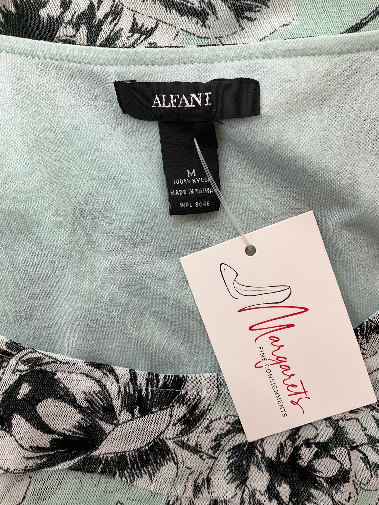 Alfani Aqua/Black Floral Pre-Owned Ladies Top - Size Medium
