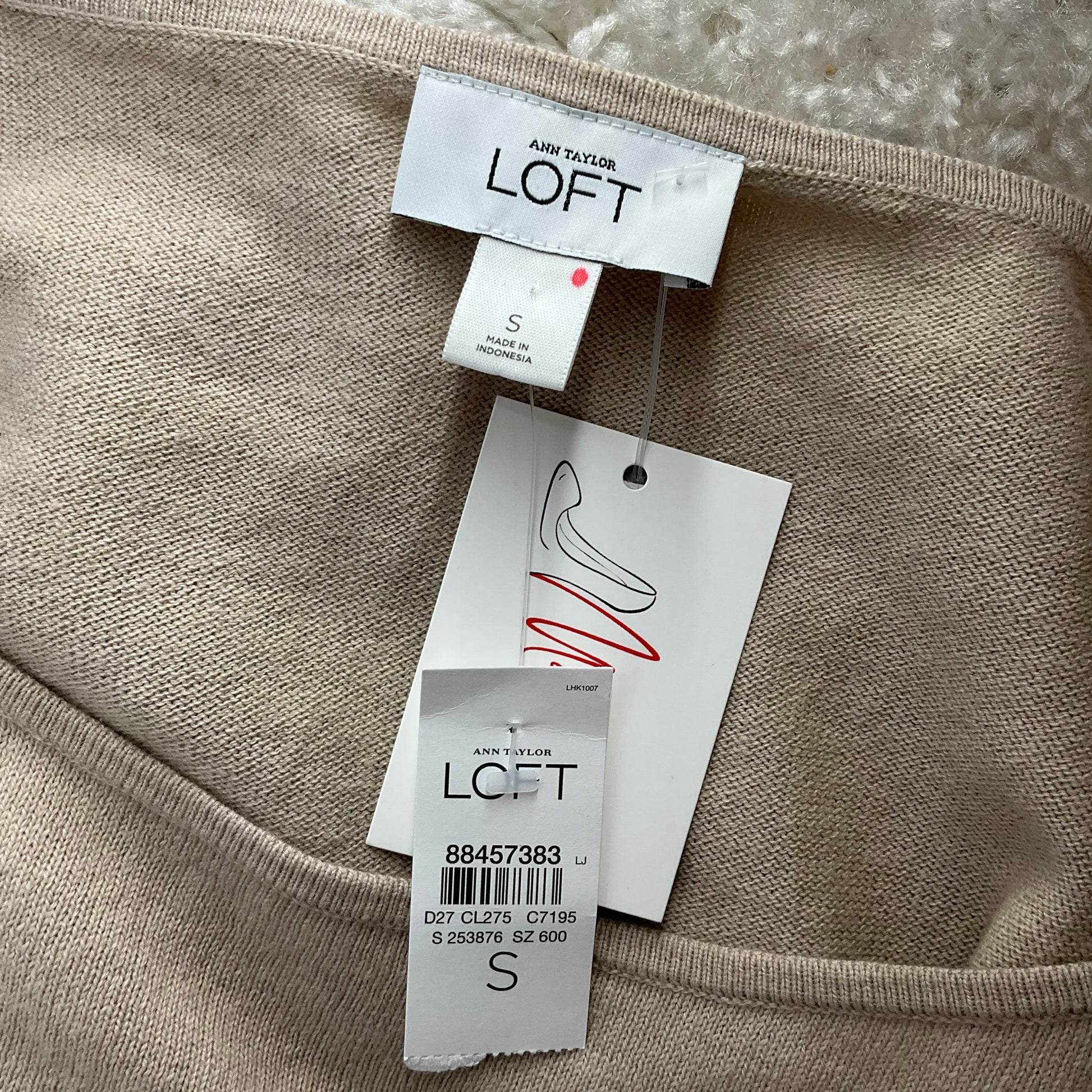 Loft Beige Solid Pre-Owned Ladies Top - Size Small