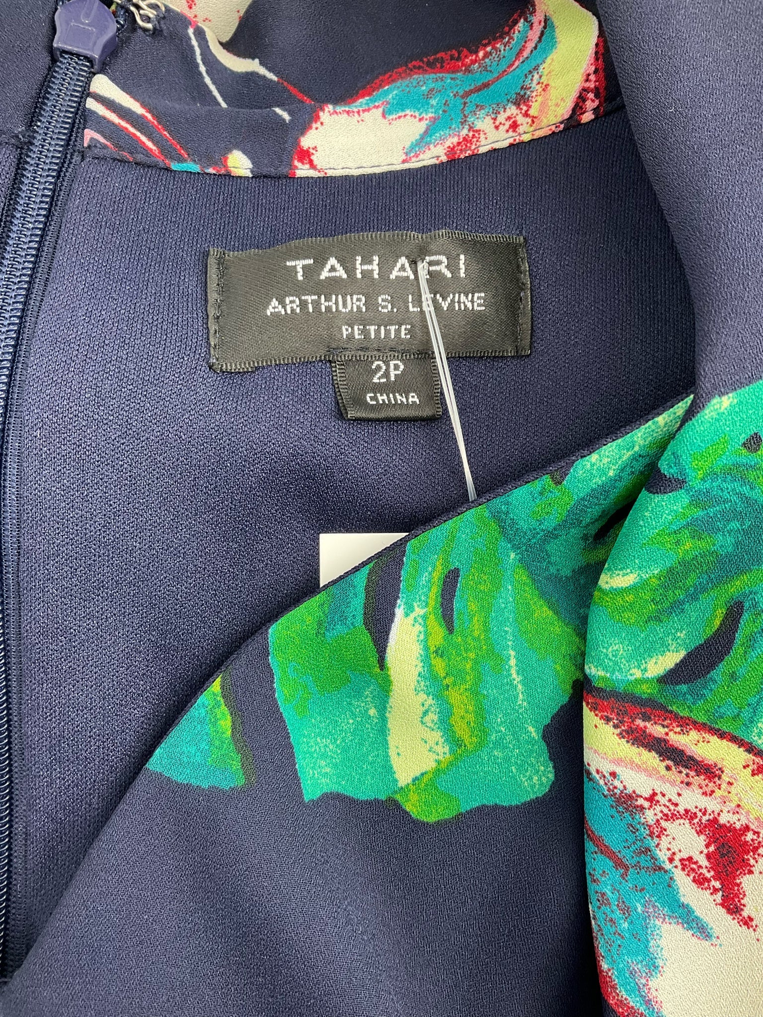 Tahari Navy/Green Floral Pre-Owned Ladies Dress - Size 2 Petite