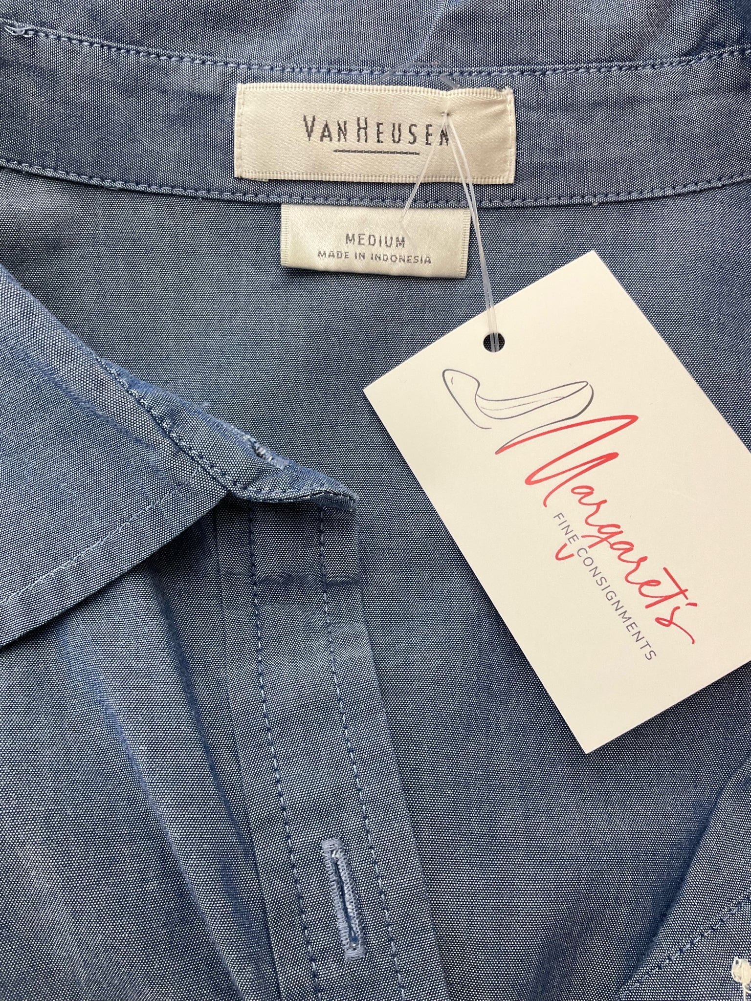 Van Heusen Chambray Pre-Owned Ladies Top - Size Medium