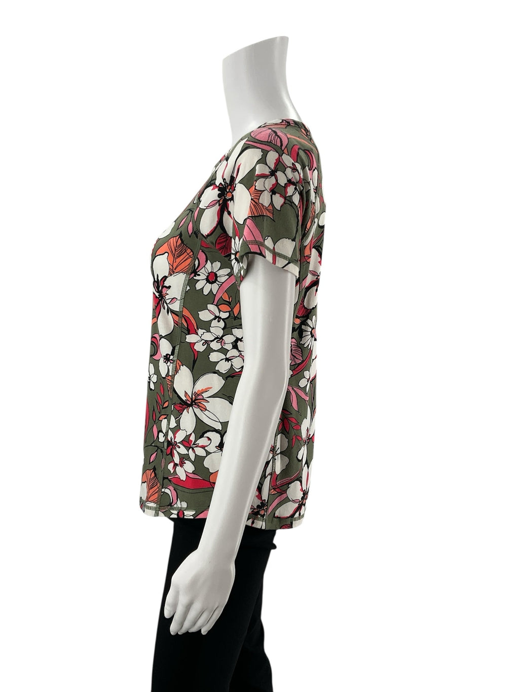 Talbots olive, pink, and white floral casual knit tee featuring a crew neck and short sleeves in size small petite.