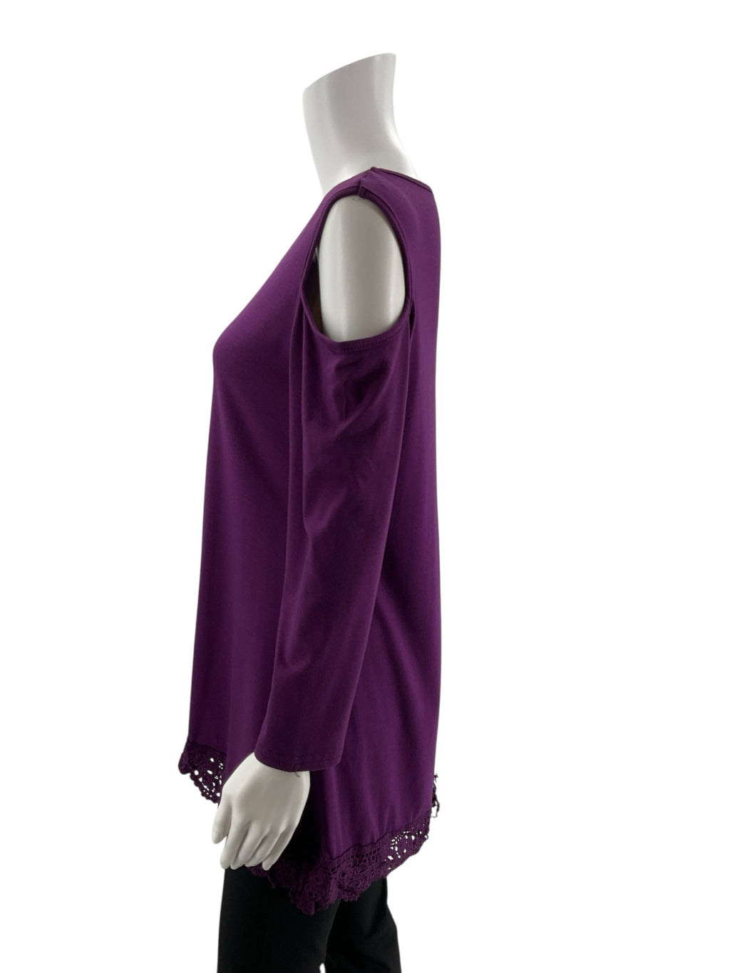 Bosbary plum cold shoulder tunic top in flowy style, pre-owned, size medium, featuring boho casual design.